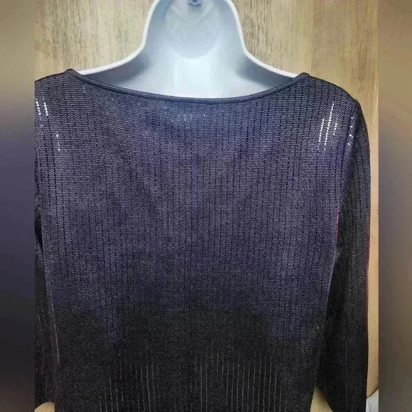 St. John Embellished Feather Sequin V-neck 3/4 sleeve Blouse Small Wool Blend - Picture 15 of 16